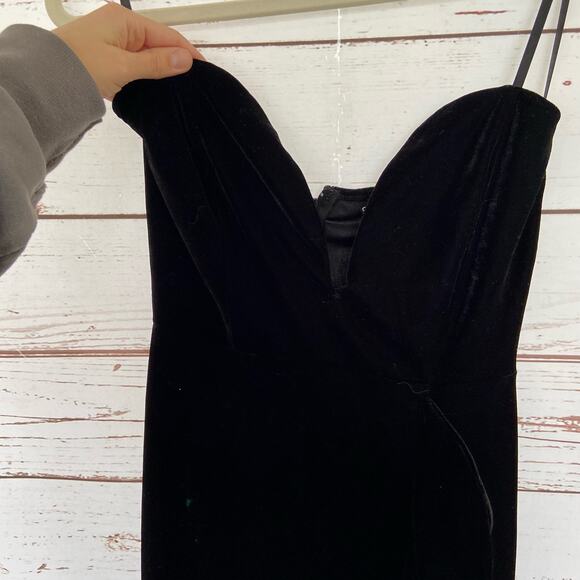 Windsor S Black Velvet Strapless Plunge Ruffle High Low Formal Gown Maxi Dress - Picture 4 of 11